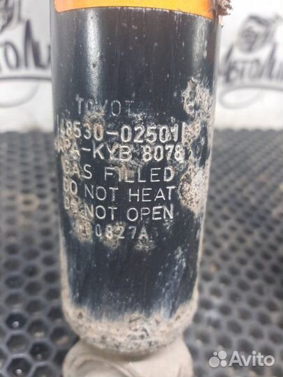 Амортизатор задний Toyota Auris 1ZR 2008
