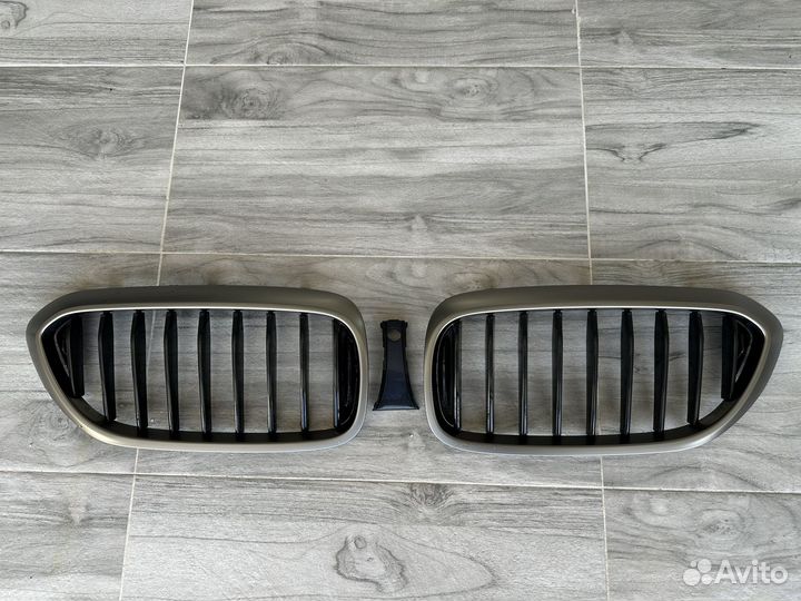 Решетка радиатора bmw g30 m550 cerium grey