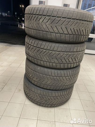 Vredestein Wintrac Xtreme S 285/40 R22