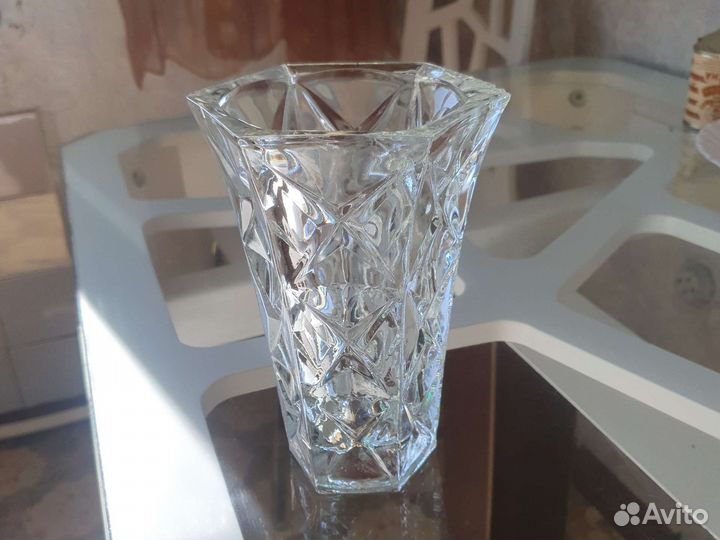 Ваза для цветов хрустальная