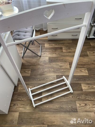 Вешалка напольная