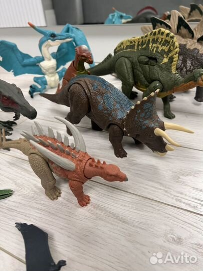 Динозавры jurassic world