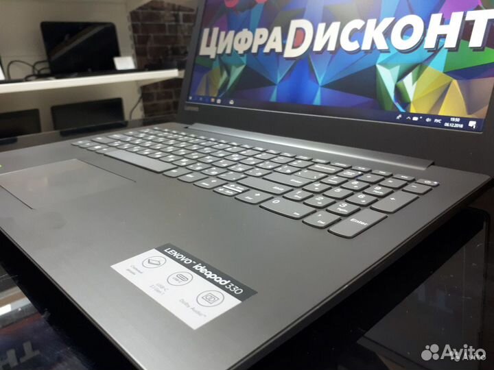 Ноутбук Lenovo i3-7100U FullHD+150 Других Моделей