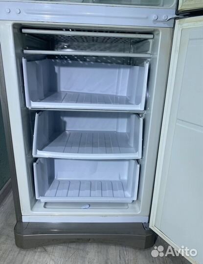 Холодильник indesit