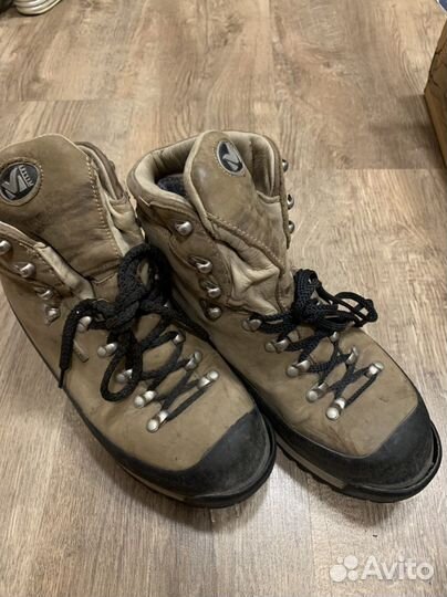 Треккинговые ботинки мужские