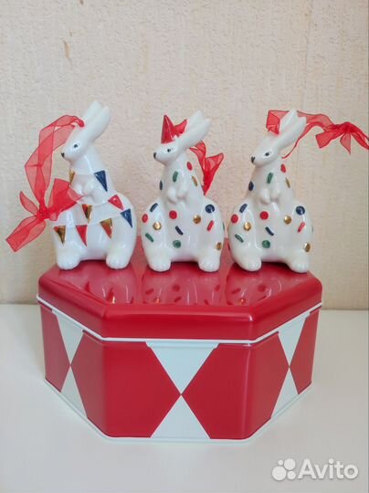 Фарфоровая игрушка заяц