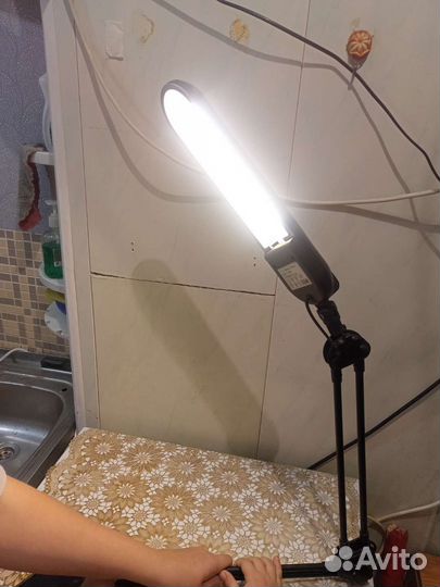 Настольная лампа