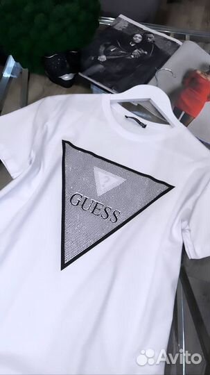 Футболка женская со стразами Guess