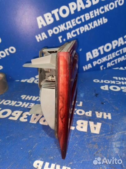 Задний правый фонарь Mercedes-Benz W210 седан 2001