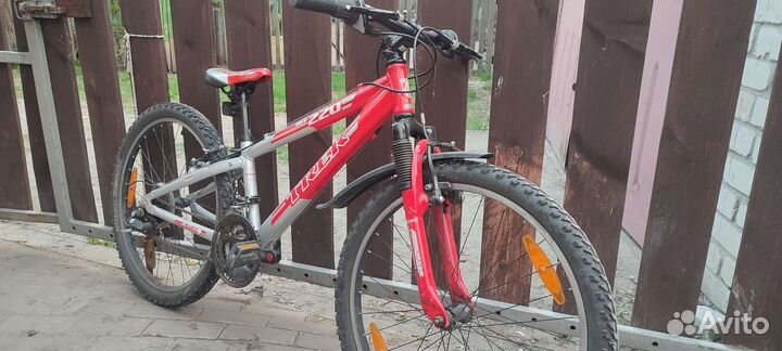 Велосипед горный Trek MT220, подростковый 24