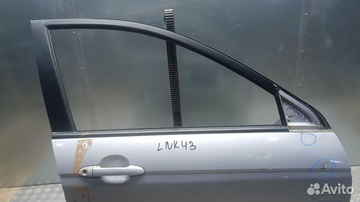 Б/У Б/У Дверь передняя правая вмятины 760042F020