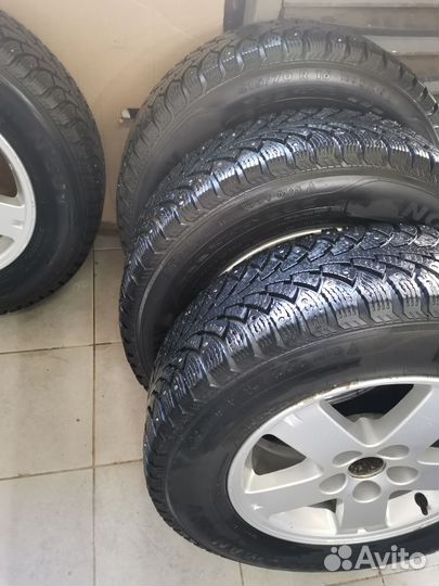 Nordman WR SUV 215/70 R16 100T