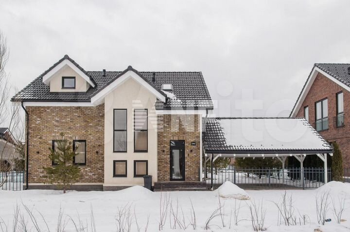 Дом 230 м² на участке 6 сот.