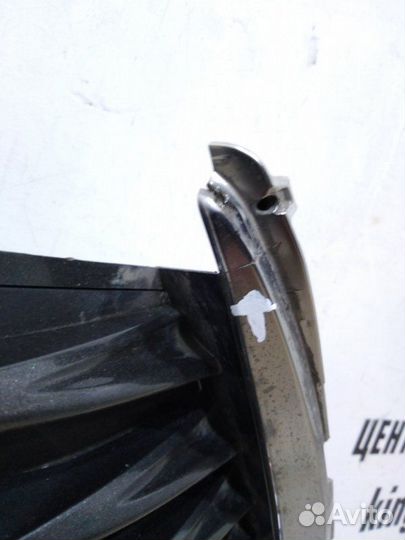 Решетка в бампер Lexus Lx 3 J200 рестайлинг 2