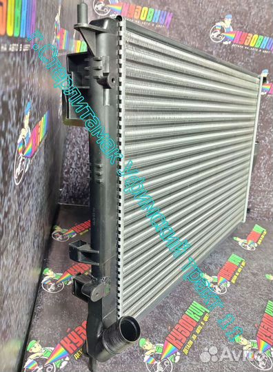 Радиатор охлаждения ларгус logan almera g 15 с A/C