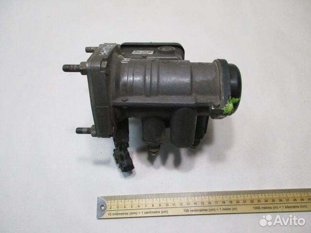 Кран управления тормозами прицепа Volvo FM13 FH13