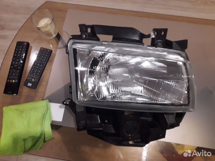 Фара фольсваген т 4 96-03 косая правая