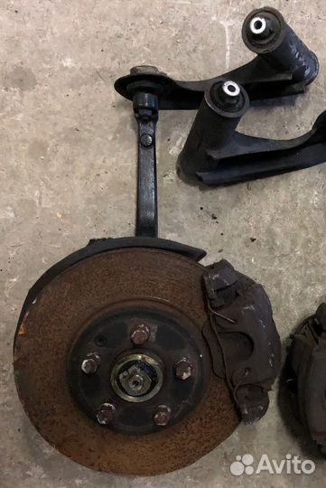 Ступица передняя левая в сборе Mercedes W210 E320