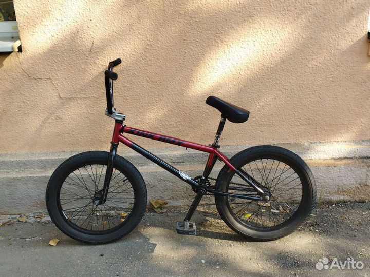 Трюковой велосипед BMX