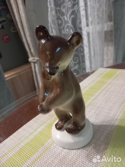 Статуэтка лфз медведь