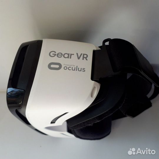 Samsung Gear VR, очки виртуальной реальности