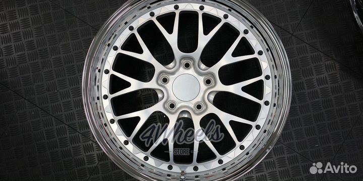 Кованые диски Porsche 911 R20