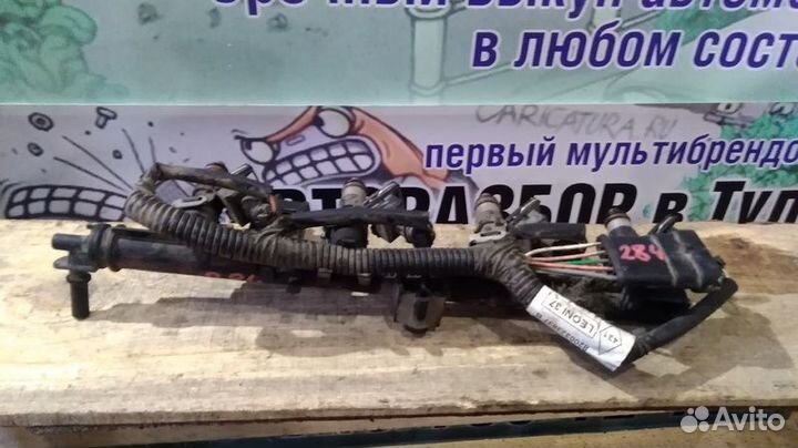 Рейка топливная (рампа) Renault Sandero