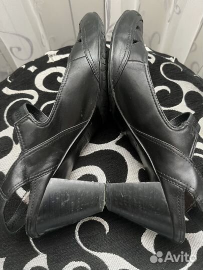 Туфли летнии женскии