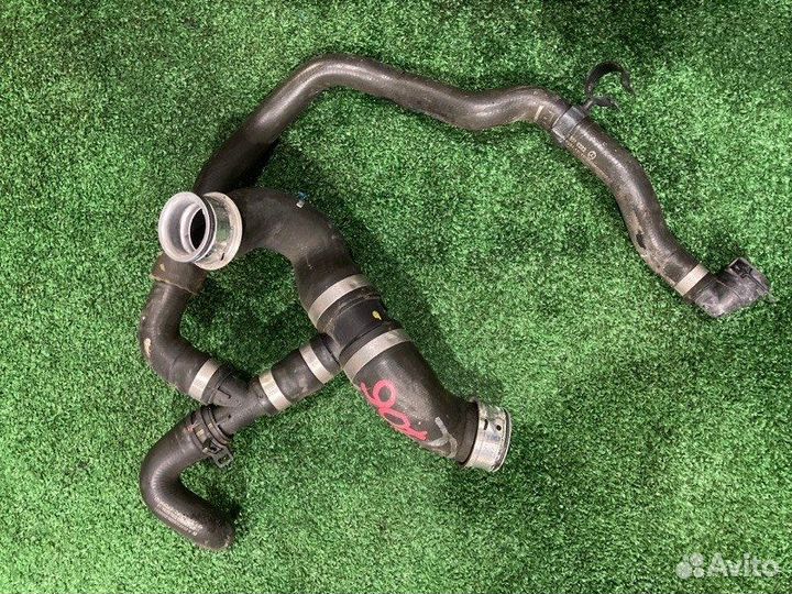 Патрубок охлаждения Mercedes-Benz E-Class C207