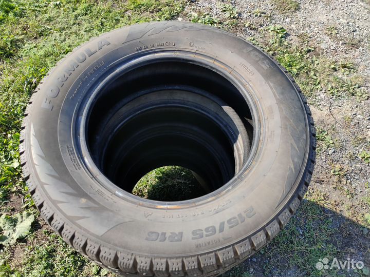 Pirelli Formula Ice 215/65 R16 98T