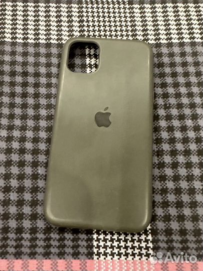 Чехол на iPhone 11