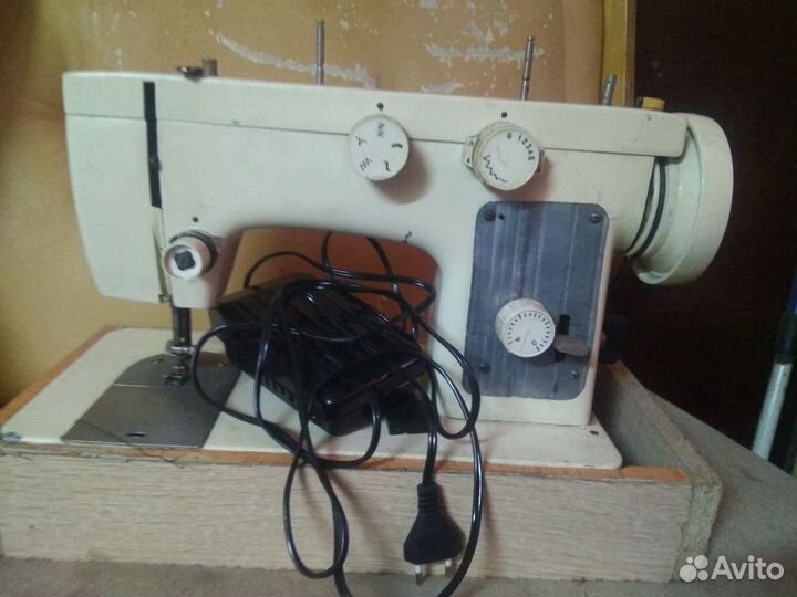 Швейная машина