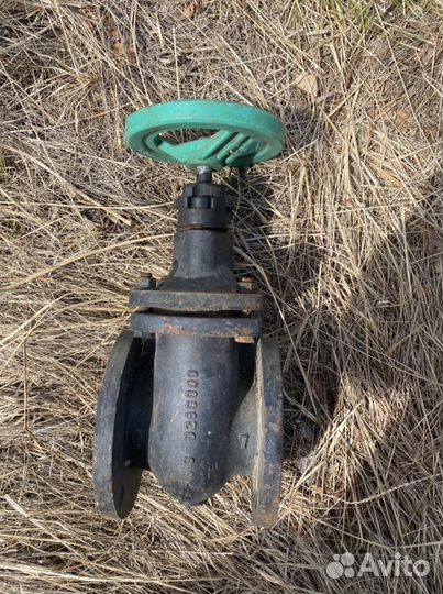 Задвижка водяная