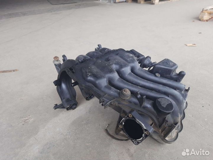 Коллектор впускной 1.6 AKL Bora Golf 4 Tur A4