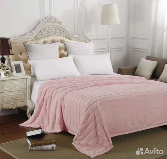 Пледы и покрывало