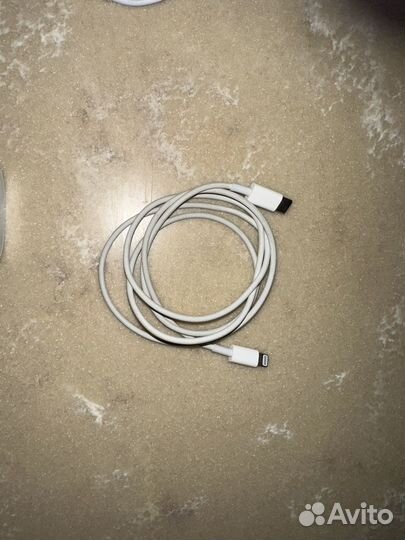 Блок 20w + кабель на iPhone original