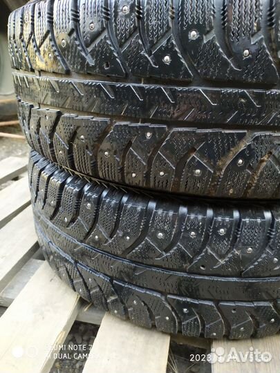 Bridgestone Ice Cruiser 7000 205/65 R16 95T