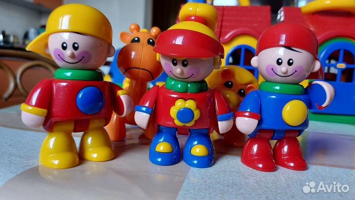 Развивающие игрушки для малышей пакетом