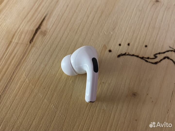 Левый наушник airpods pro