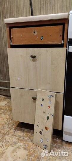 Ящик для инструментов или кухонный гарнитур