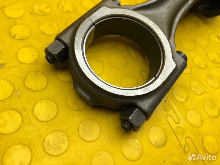 Б/У Поршень с шатуном оригинал, есть дефекты