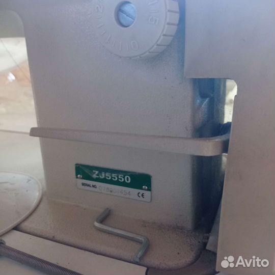 Швейная машинка оверлок промышленная