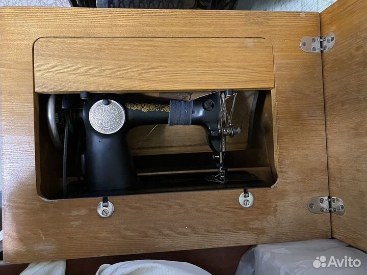 Швейная машинка