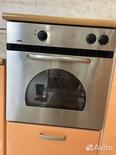 Духовой шкаф