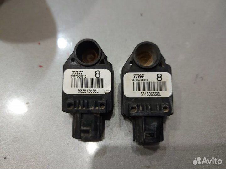 Датчик удара Toyota Hilux 2015