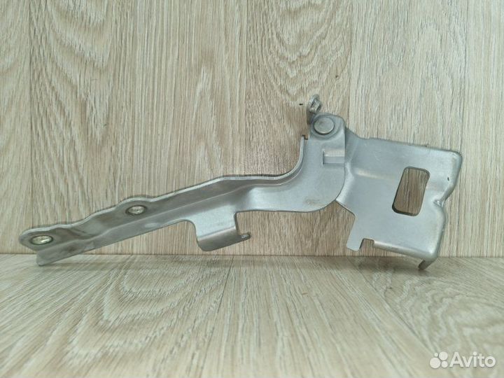 Петля капота правая Hyundai Ix35