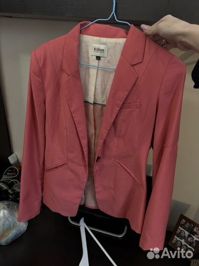 Пиджак персиковый женский