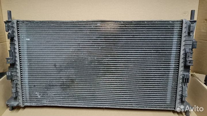 Радиатор охлаждения на ford focus 2