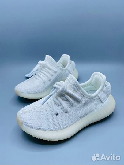 Adidas yeezy boost 350 детские белые разм. 28