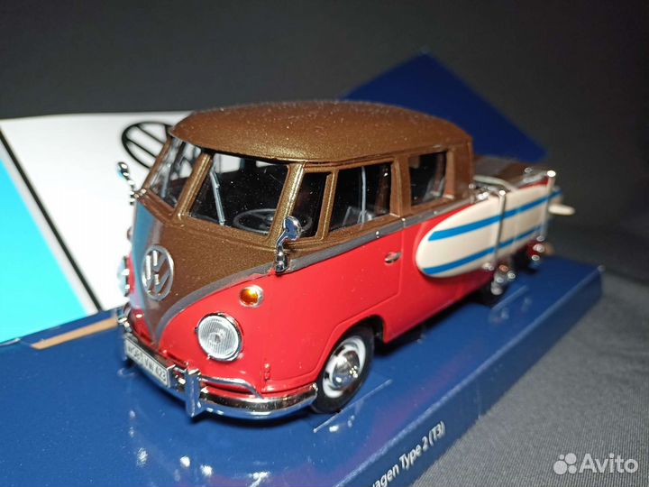 Модель Volkswagen Bus Type 2 (T1) Motormax 1:24